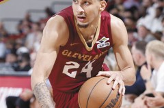 湖人5换4交易梦碎：湖人队谈判破裂，安吉决策影响重建